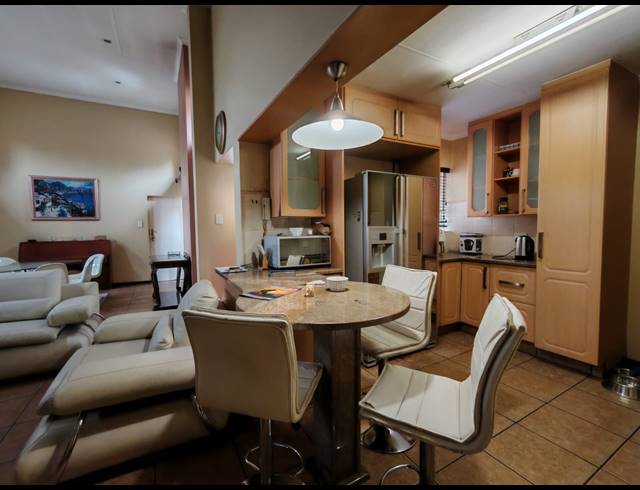3 BEDROOM TOWNHOUSE FOR SALE IN THREE RIVERS PROPER